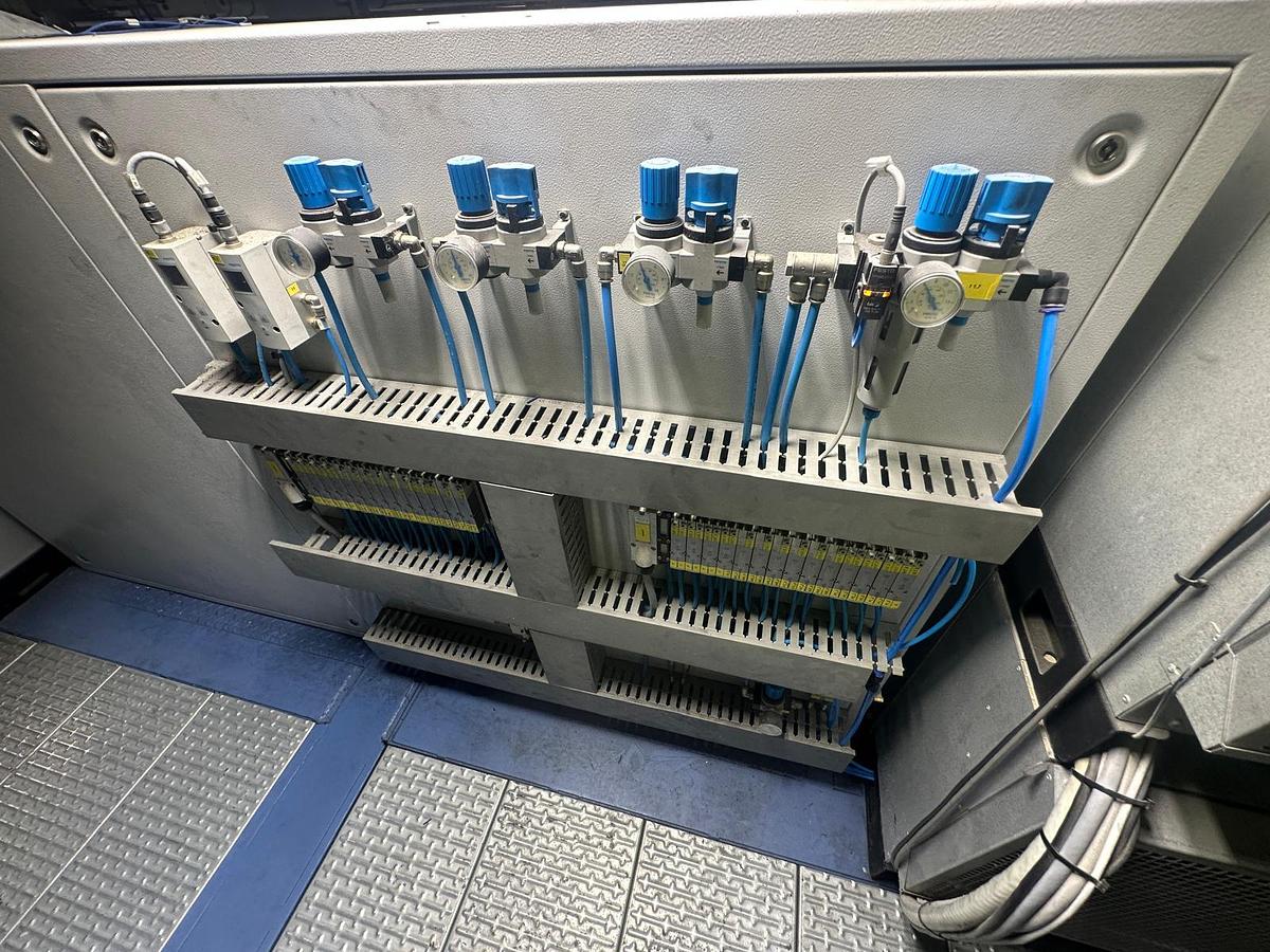 Used 2015 Intec Robotic Solutions Robotic Linish and Polish Machine