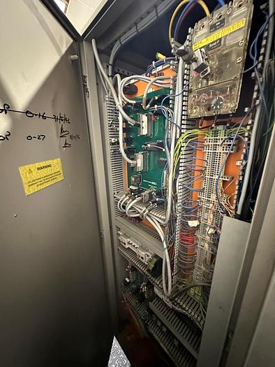 Used 1993 Bridgeport VMC 760/22 Vertical Machining Centre