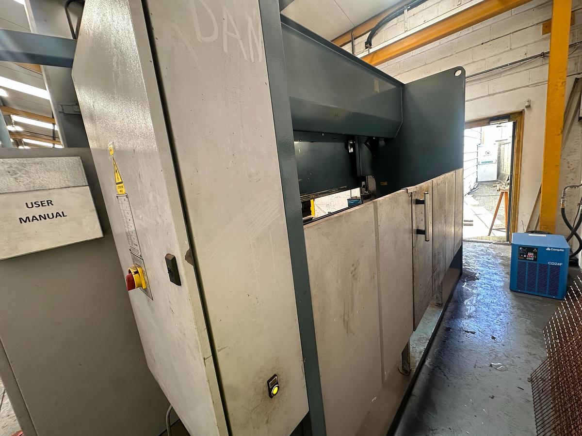 Used 2012 Durma AD-R 37175 CNC Press Brake 175 Ton 3700mm for Sale | Used Machine Tools Ireland