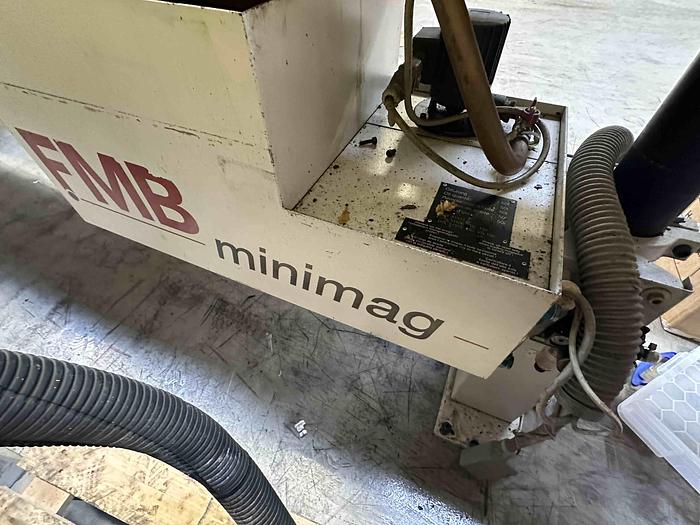 Used 1999 FMB MINIMAG/3200 Barfeeder