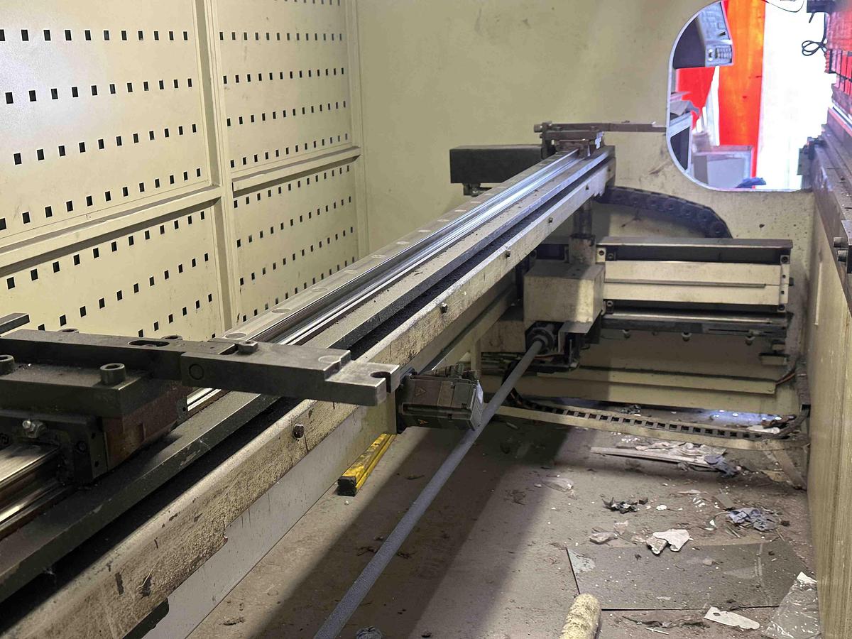 Used Used 2005 Durma HAPCNC 35160 CNC Pressbrake – 160T x 3.5m with Cybelec ModEva 10 Control | Euro Tooling | Ireland