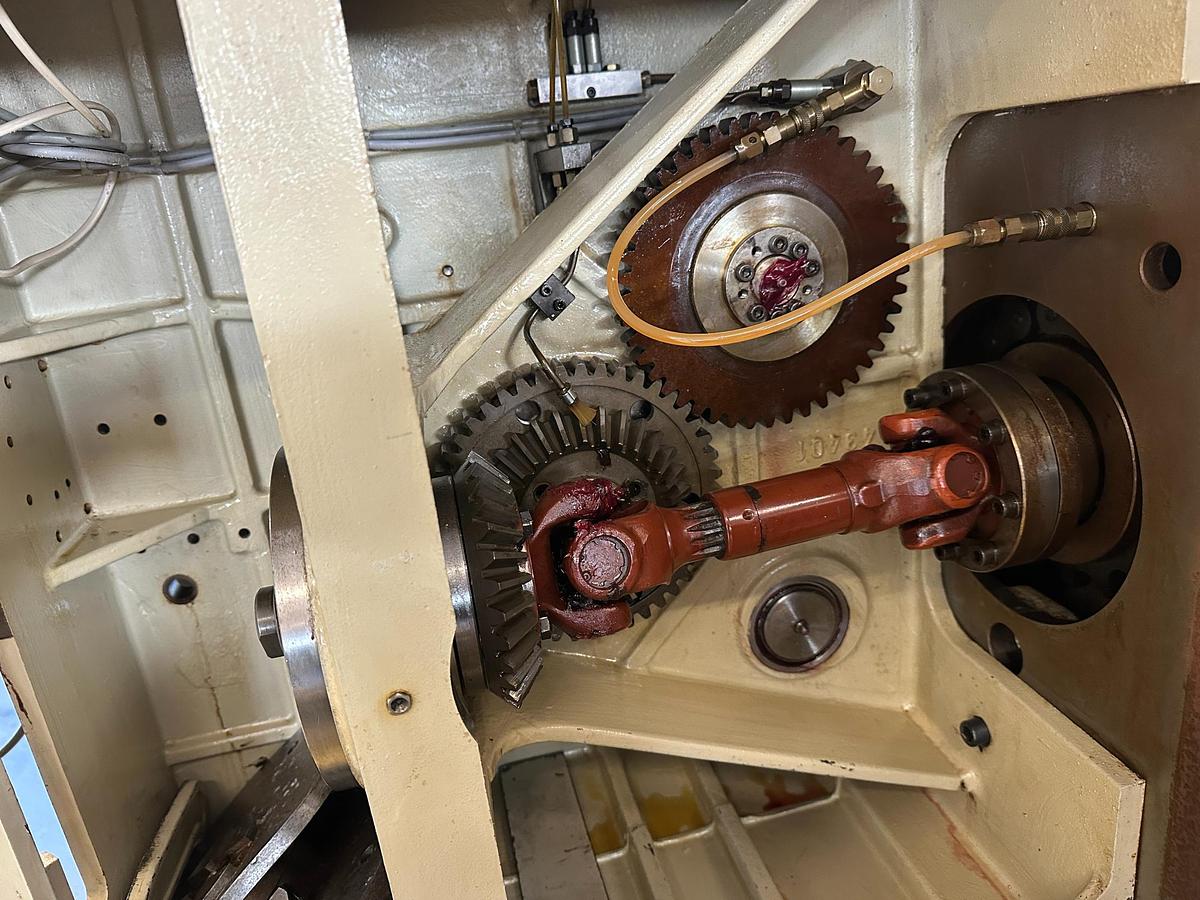 Used 1987 Finzer ZUB 250 Multislide Machine | 250kN 6 Slide