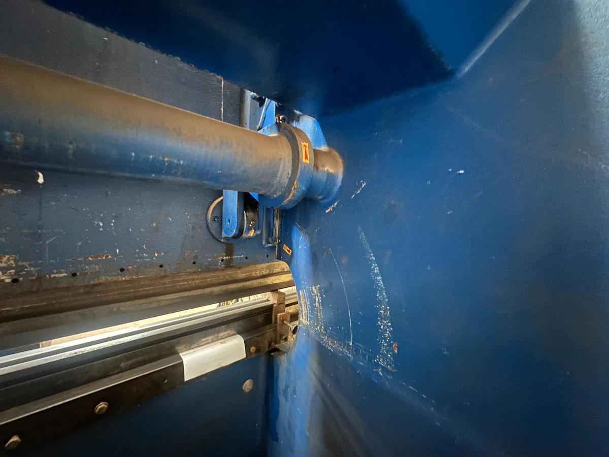 Used 1994 Haco PPM 30100 Hydraulic Pressbrake