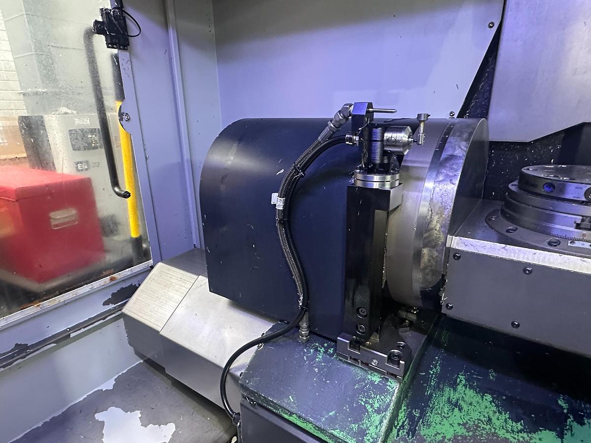 Used 2013 Doosan DNM 200/5AX Vertical Machining Machine
