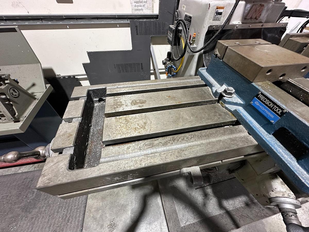 Used 1999 Extron K3V Manual Milling Machine for Sale Ireland | Newall DRO