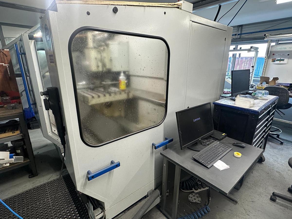 Used 1996 Mikron UME 600 CNC Milling Machine for Sale