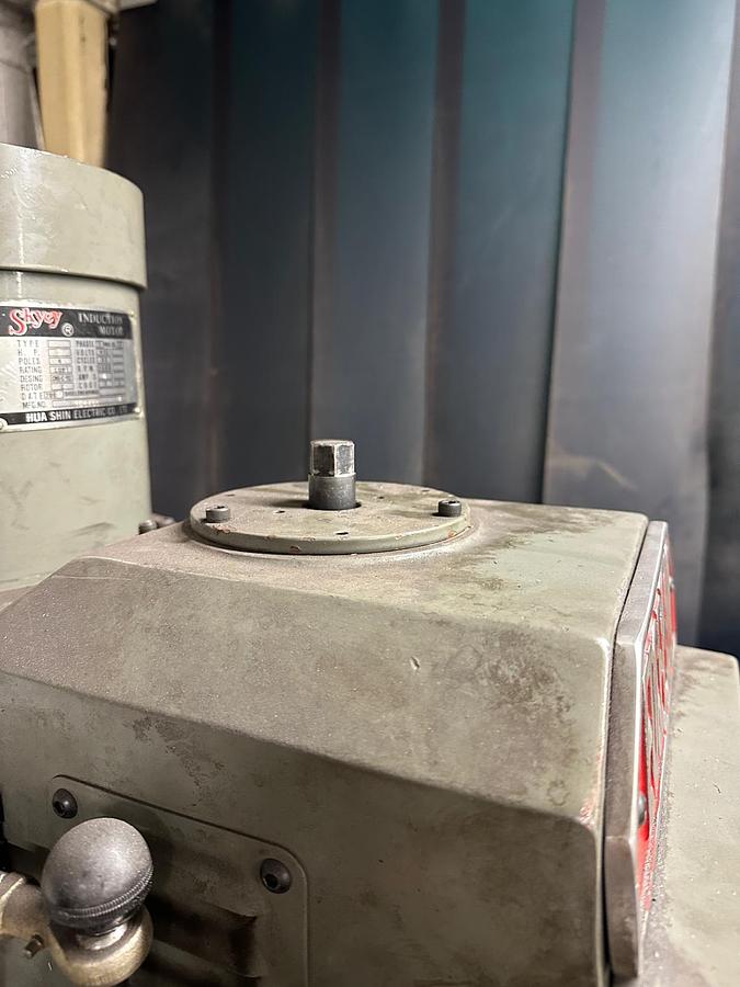 Used 2000 XYZ Edge 1500 Milling Machine