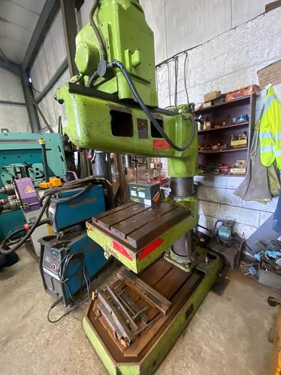 Used Qualters & Smith	 Kerry R3 Radial Arm Drill