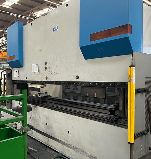 Used 2001 LVD PPEB 220/40 CNC Pressbrake