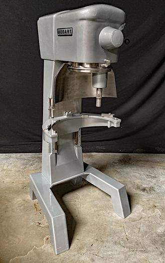 Used USED Hobart 30-Quart Mixer, Model D300