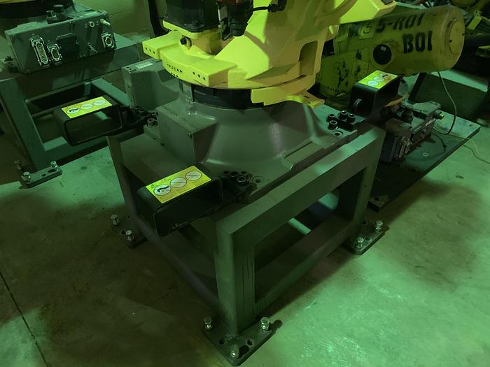 Used FANUC R2000iC/125L 6 AXIS CNC ROBOT WITH R30iB CONTROLLER, IR VISION, 125KG X 3,100 MM H REACH