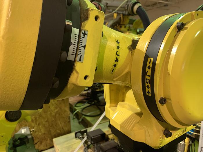 Used FANUC R2000iC/125L 6 AXIS CNC ROBOT WITH R30iB CONTROLLER, IR VISION, 125KG X 3,100 MM H REACH