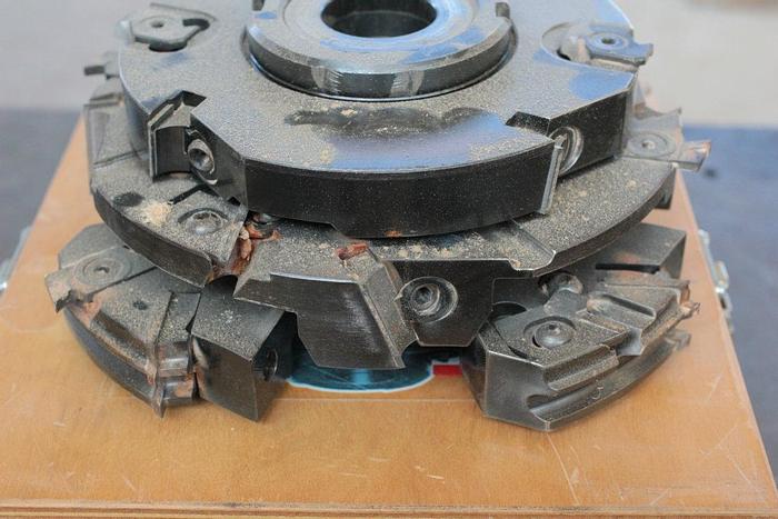 Used Gruppo utensili serramento usato