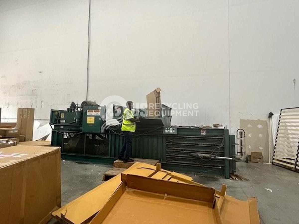 Used 1989 Selco HL-60-M Closed Door Horizontal