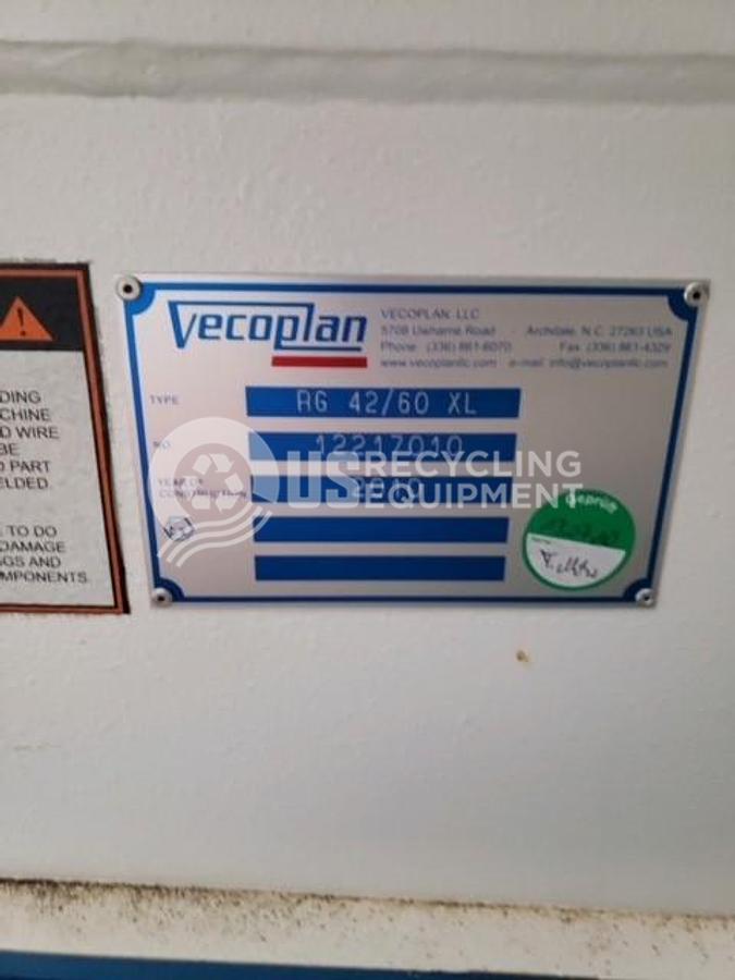 Used 2010 Vecoplan RG 42/60XL Shredder with Incline Conveyor