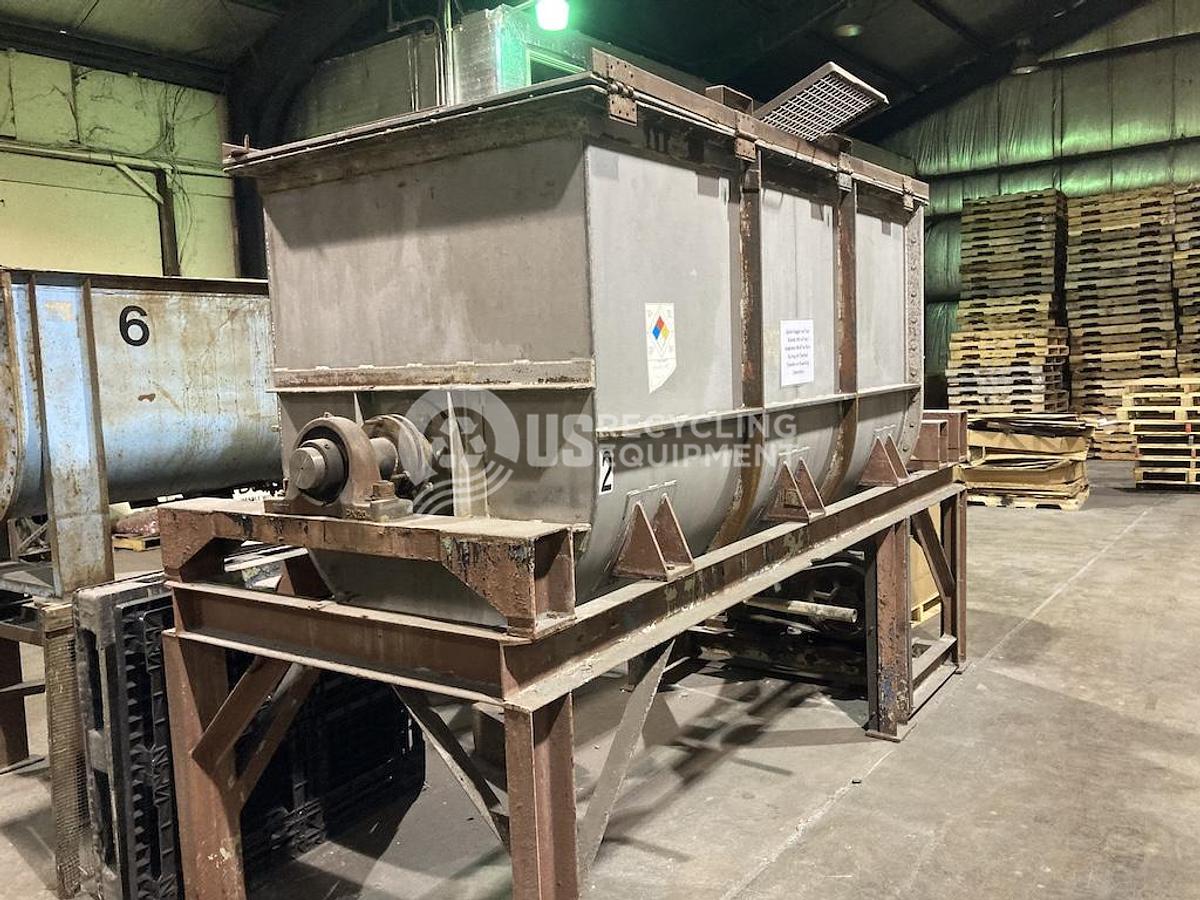 Used Unknown Manufacturer Used 96 inch length Plastics Mixer