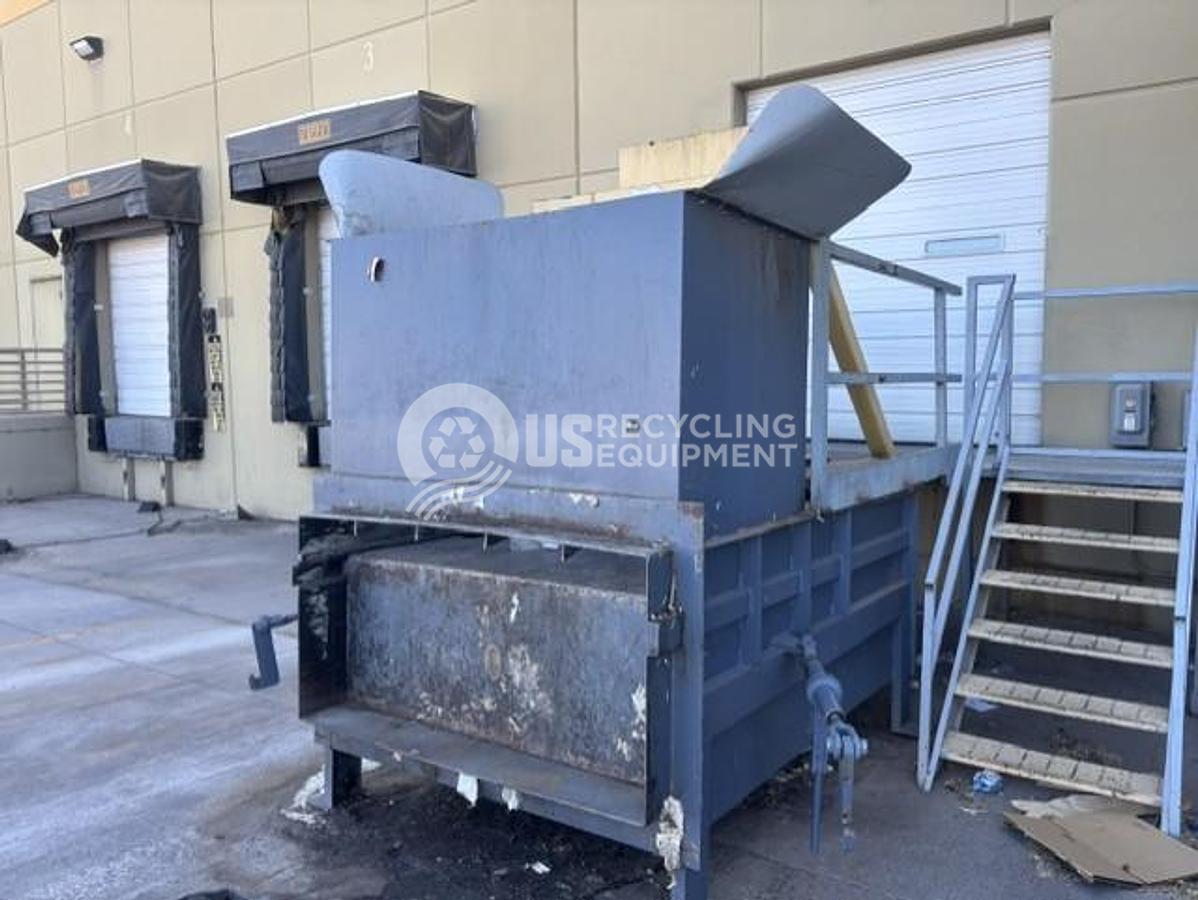 Used Summit 3 Yard Auger & 2 Yard Stationary