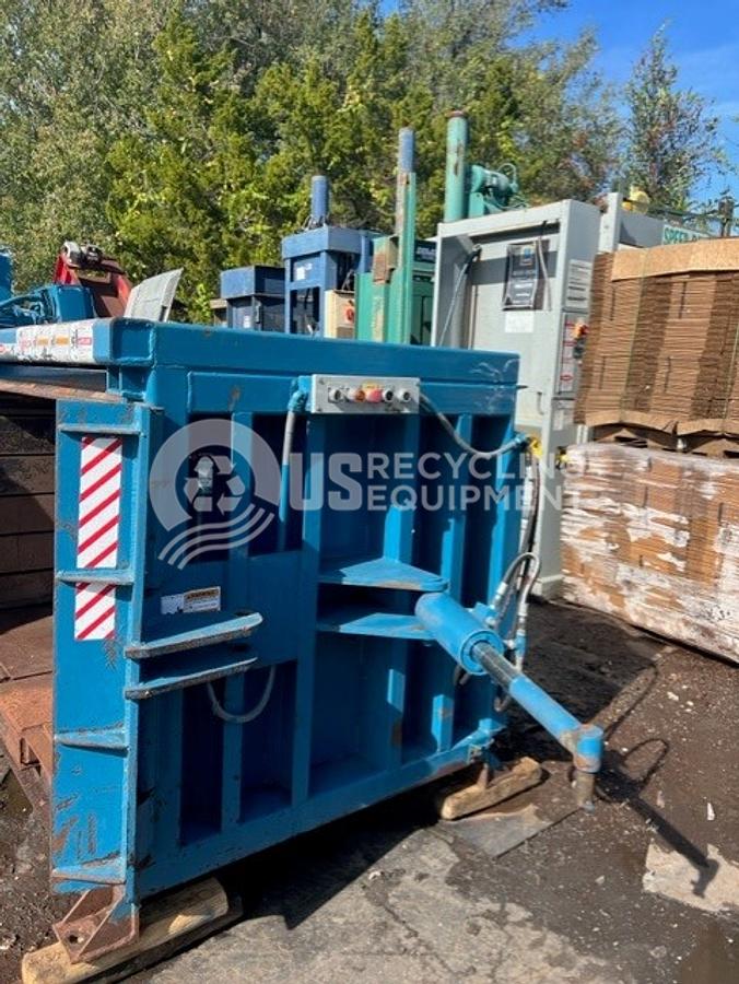 Used 2013 Marathon SE-504842-830 Baler with Conveyor
