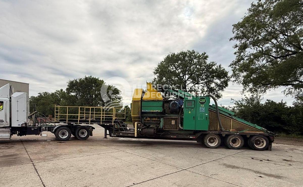 Used CM Two DS-250 Dual Shaft Chip Shredder