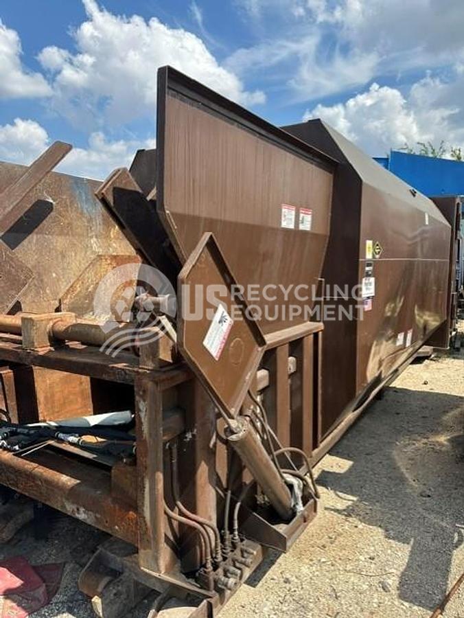 Refurbished 2018 Marathon RJ-250 Self Contained Compactor
