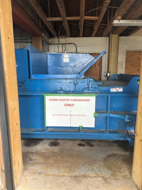 Used 2015 Harris Piranha Closed Door Horizontal