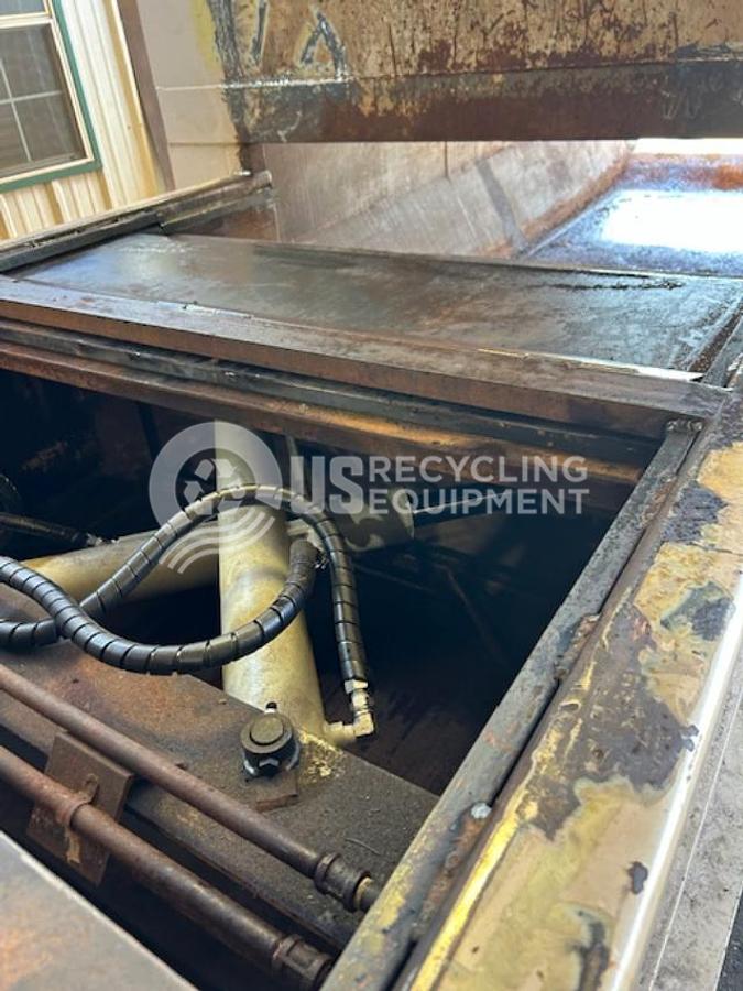 Refurbished 2014 PTR PT-300 Self Contained Compactor