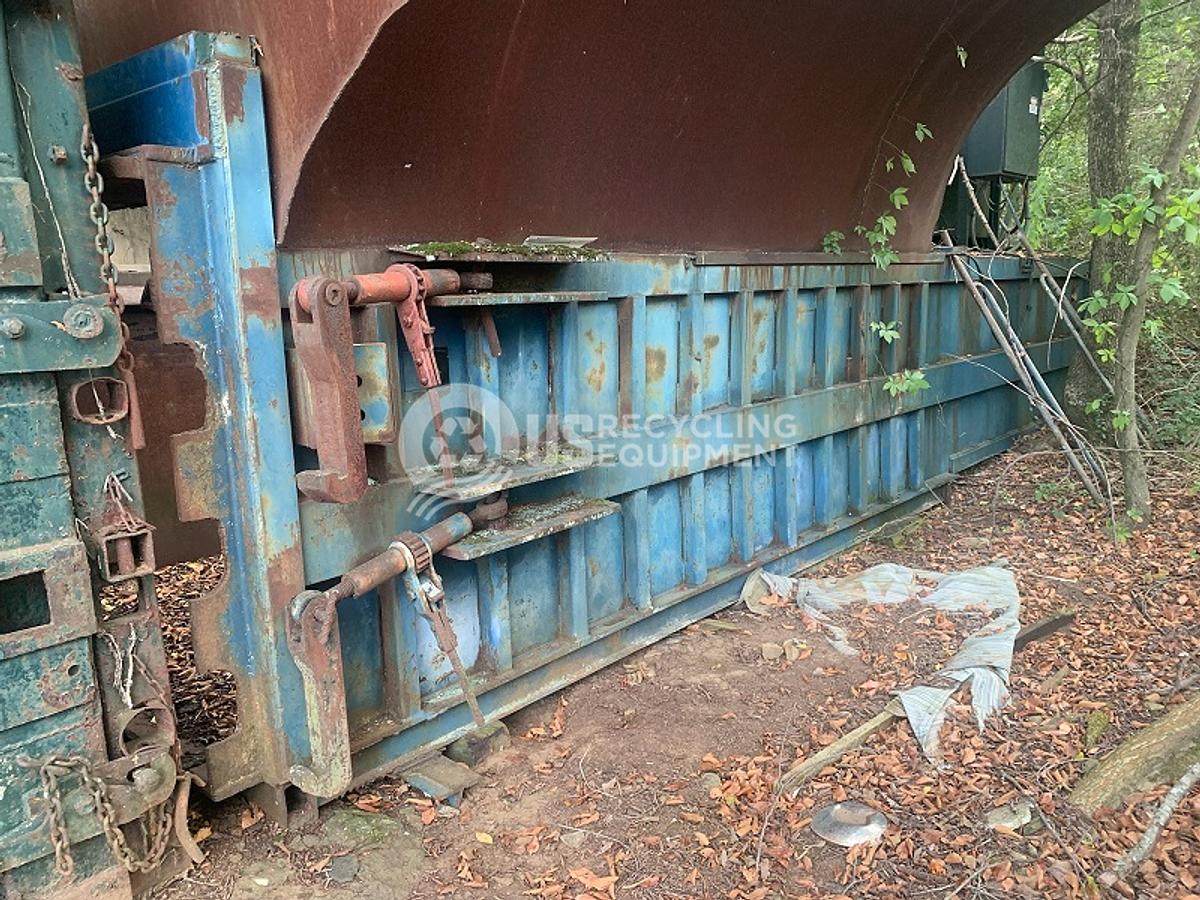 Used McClain 10 Yard Transfer Compacor