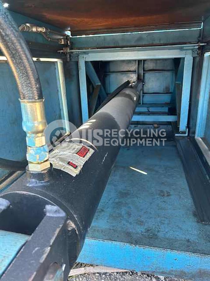 Used International TWO (2) 1295 Horizontal