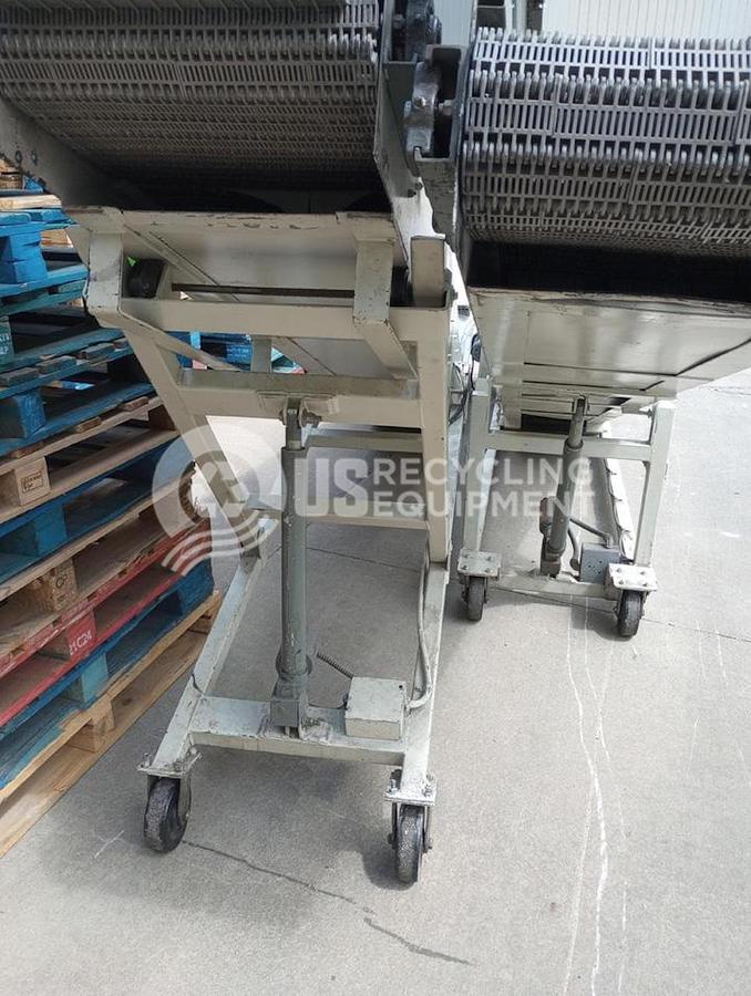 Used Unknown Manufacturer Used 17 inch x 15 foot Inclined Conveyor