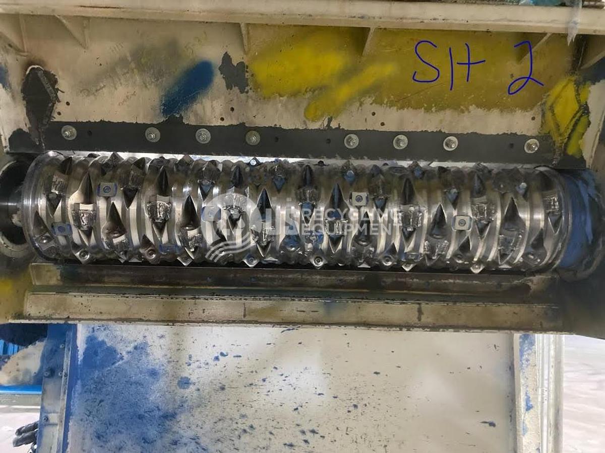 Used 2013 Vecoplan Two (2) VAZ 1600 M-FF Film & Fiber Single Shaft