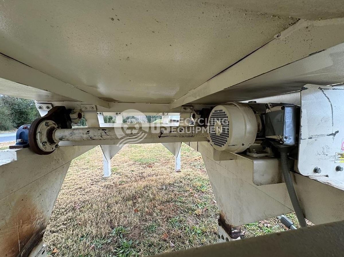 Used Unknown Manufacturer: Used Two (2) Vibratory Conveyors