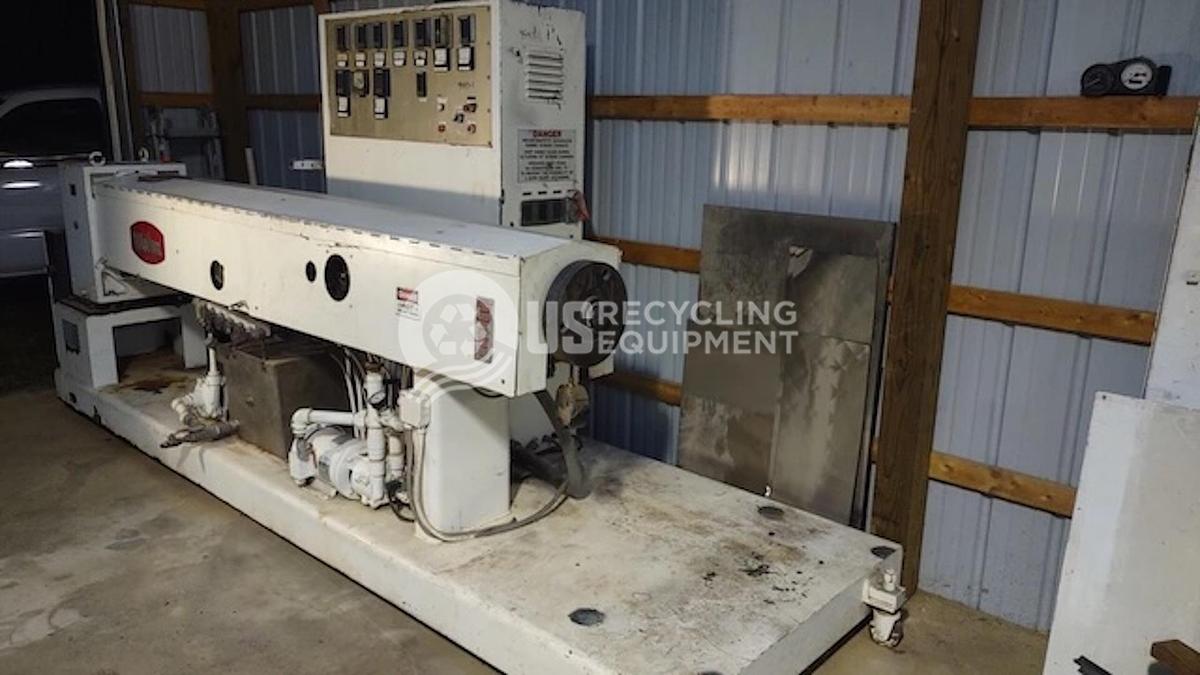 Used 1984 Welex 350 3.5 inch Single Screw Extruder