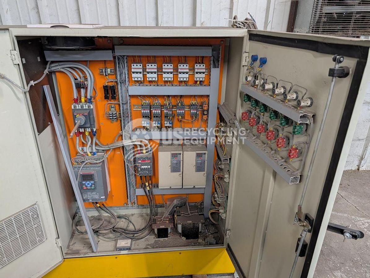 Used Unknown Manufacturer Used 150HP Granulator with Conveyor