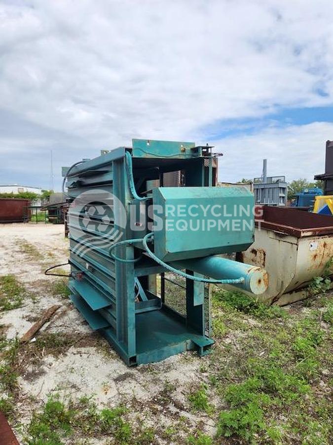 Used 2017 PTR 7230 Vertical Baler