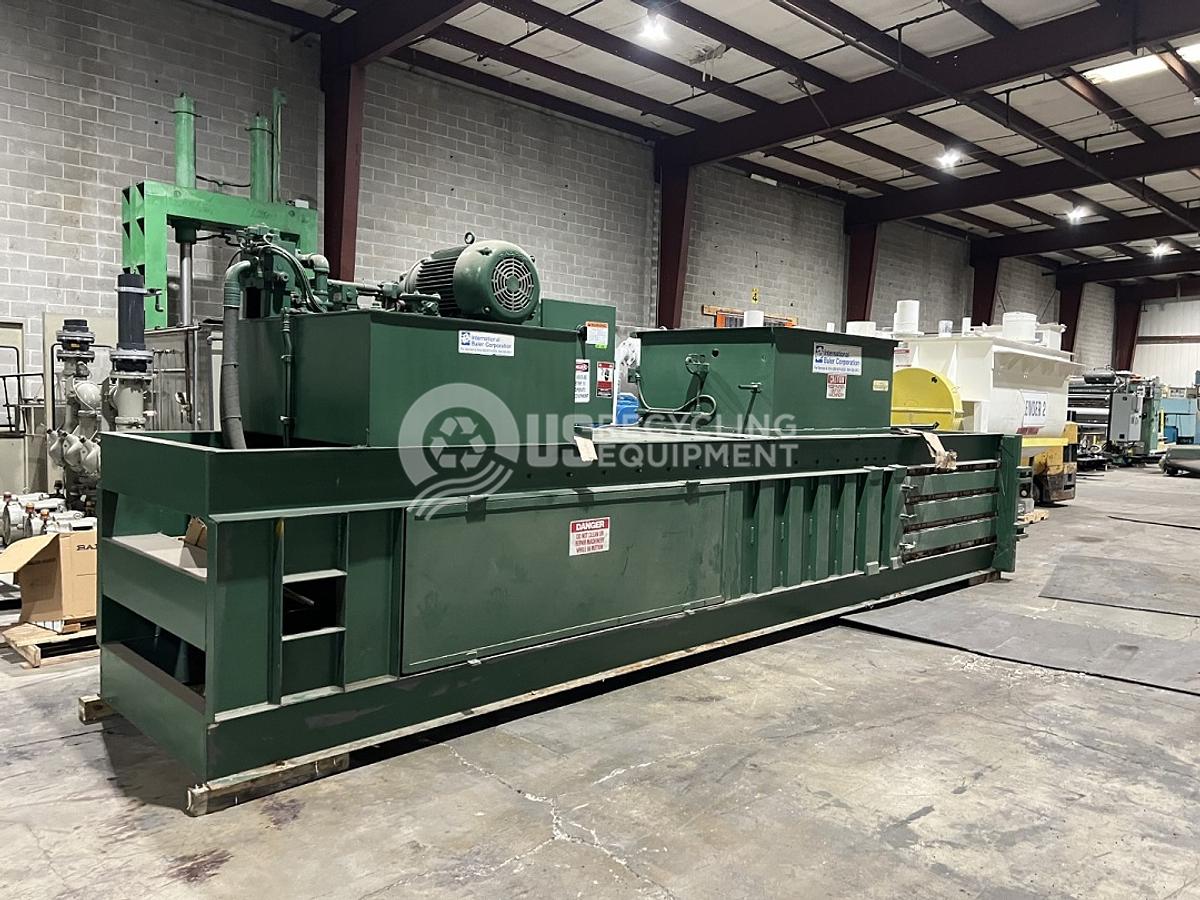 Used International Baler NA-1296 Wide Mouth Closed Door Horizontal