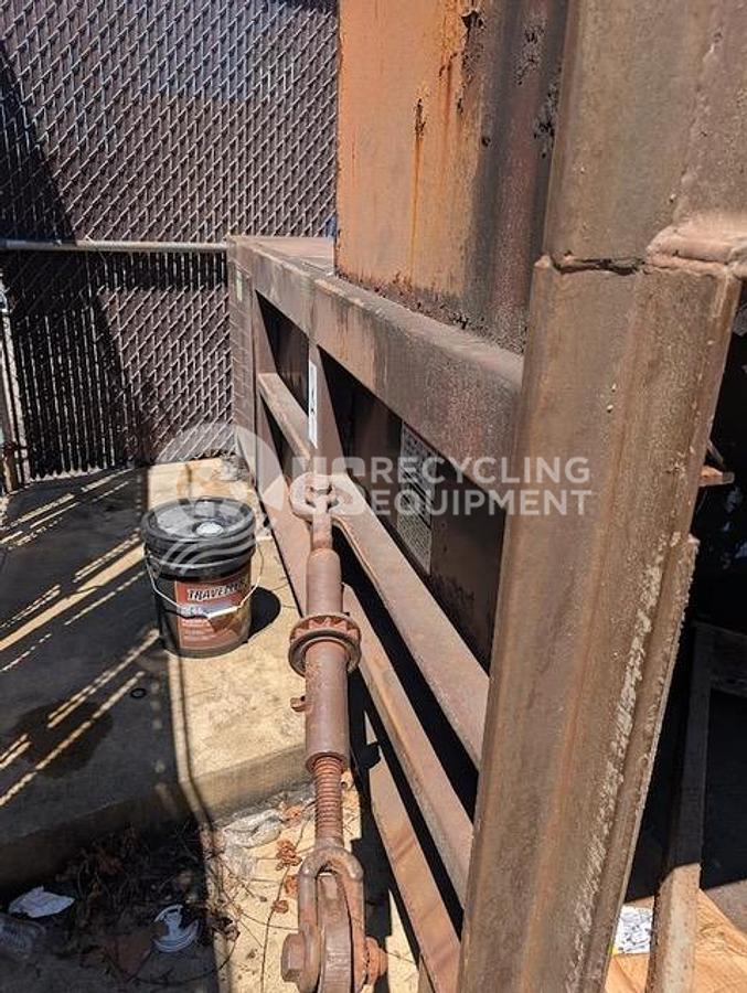 Used 1999 Wastequip 245HD Stationary Compactor