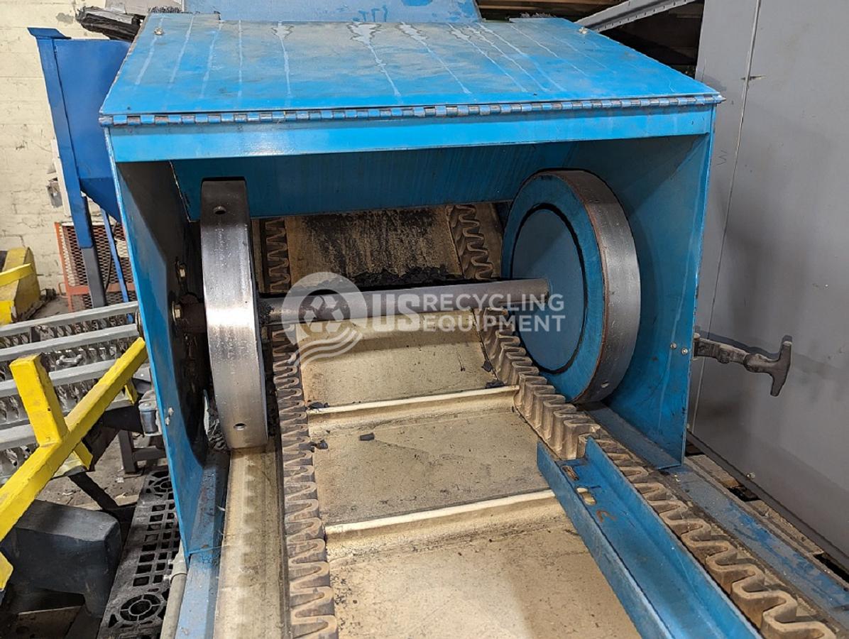 Used 1996 New London 590-24"-66" Hocky Stick