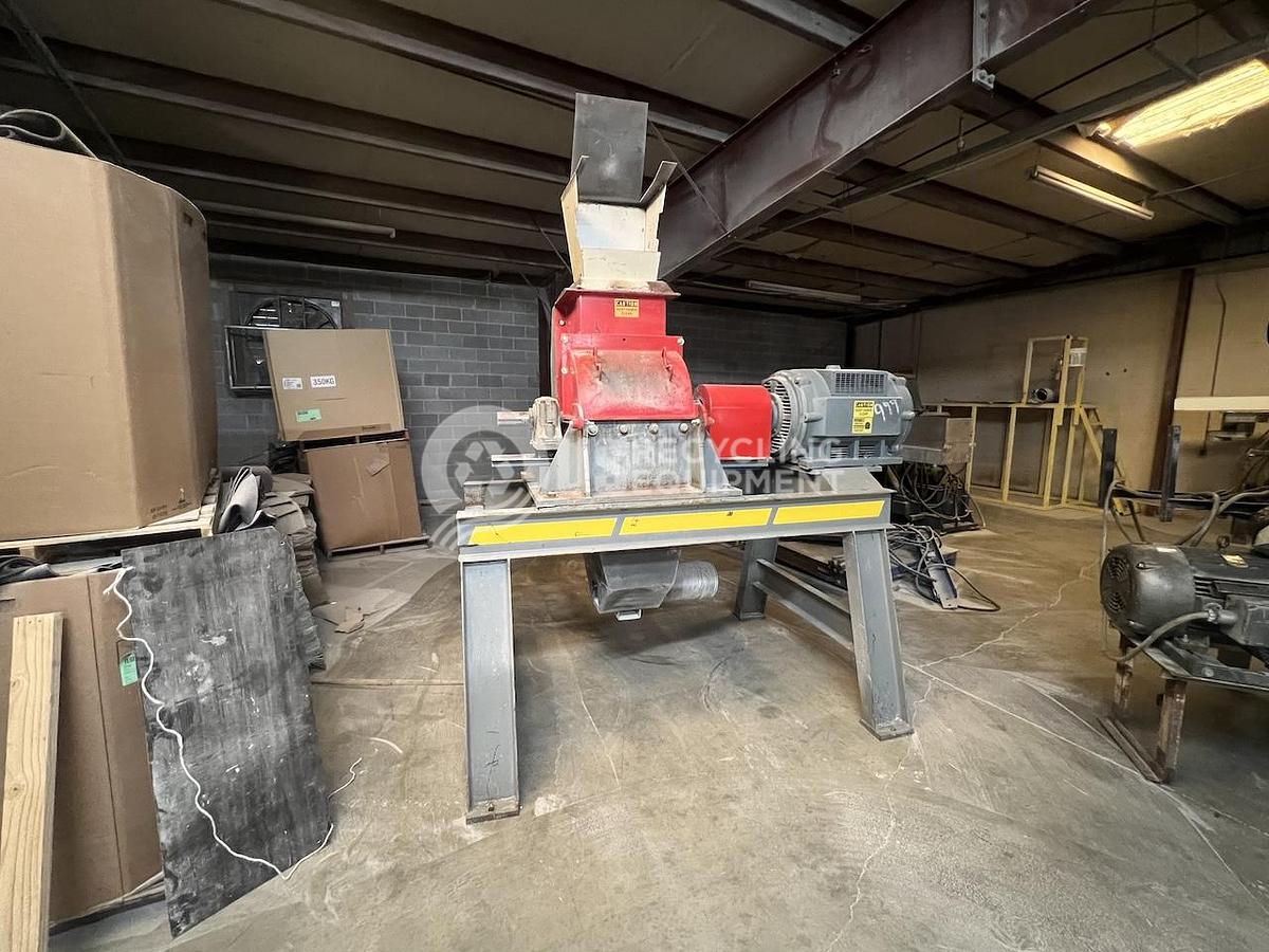 Used Unknown Manufacturer: Used 100HP Hog Grinder