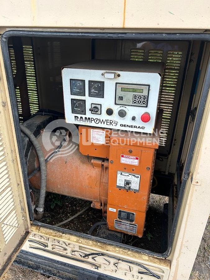 Used 2000 Generac Power Systems 20A03815-S Generator