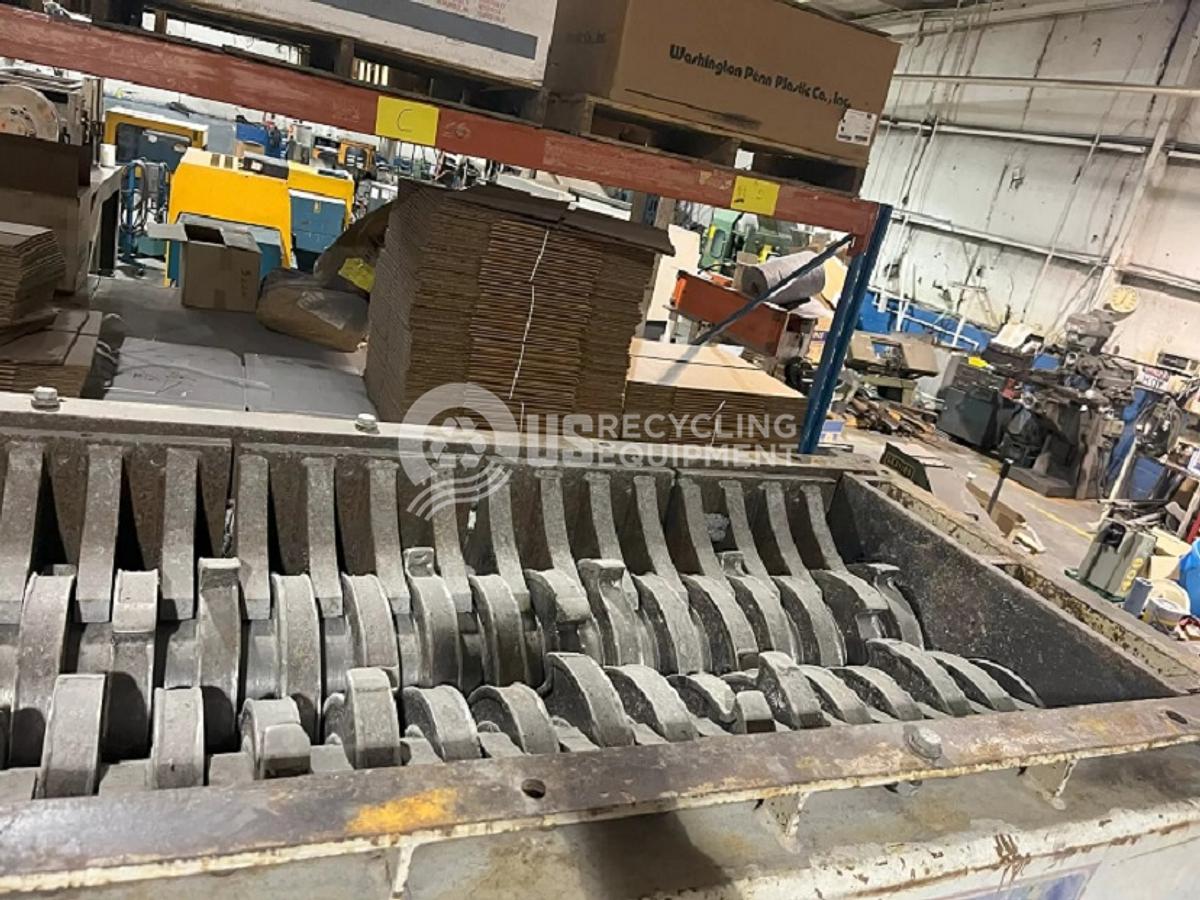 Used 2004 Shred Tech 75E Dual Shaft Shredder