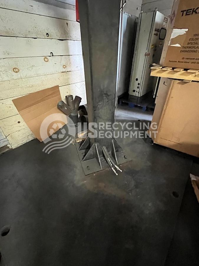 Used P&M Service 3 Station Gaylord/Tote Loading System