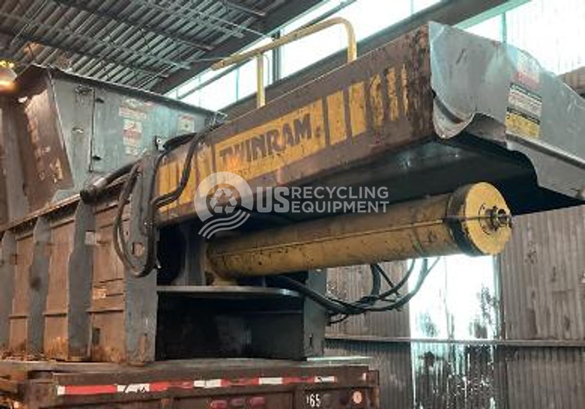 Used 2001 Excel 2R9 Two Ram Auto Tie Horizontal Baler