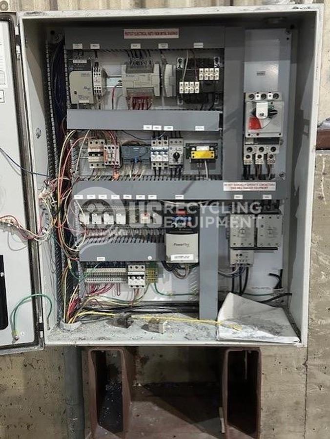 Used 2014 Vecoplan VAZ-1300M Single Shaft