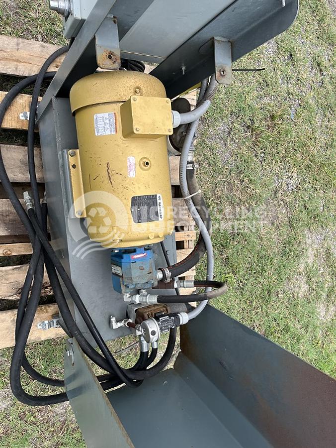 Used Wastequip WQ-40 2 Yard Stationary