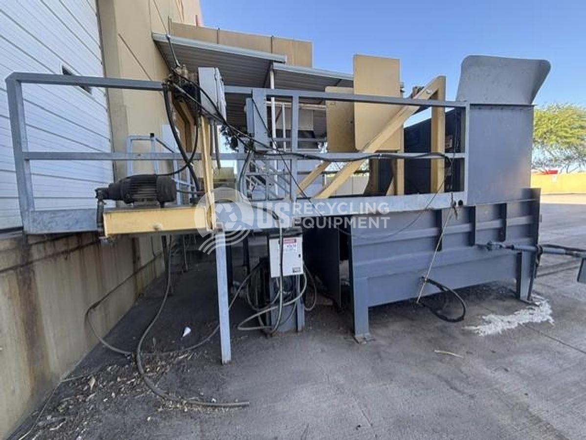 Used Summit 3 Yard Auger & 2 Yard Stationary