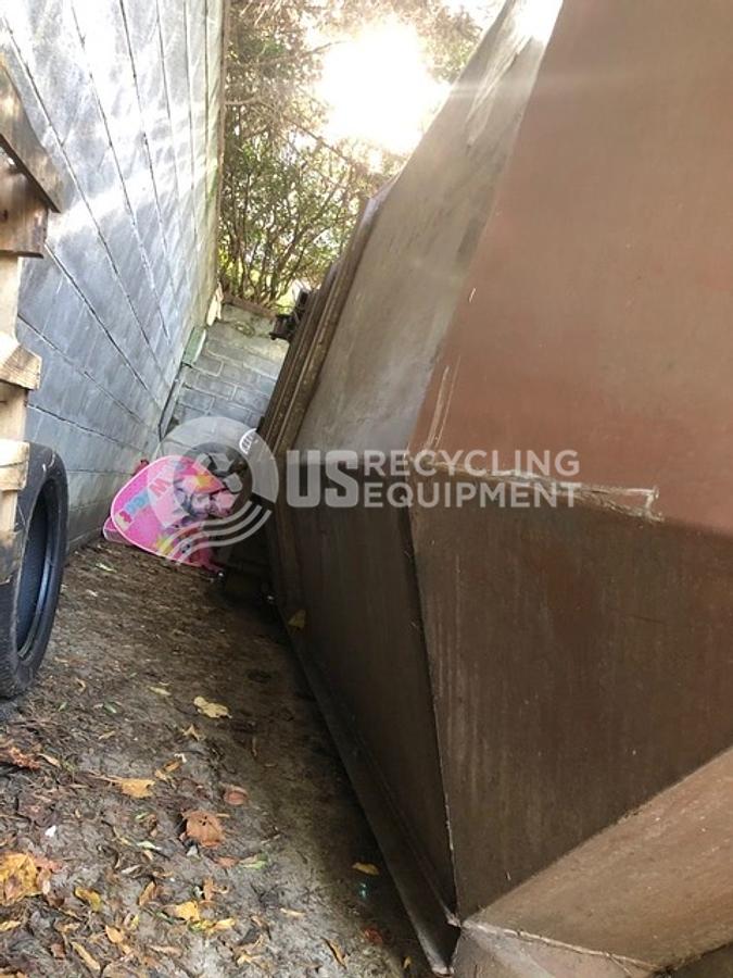 Used SP Industries CP-2102 w/32 Yard Box