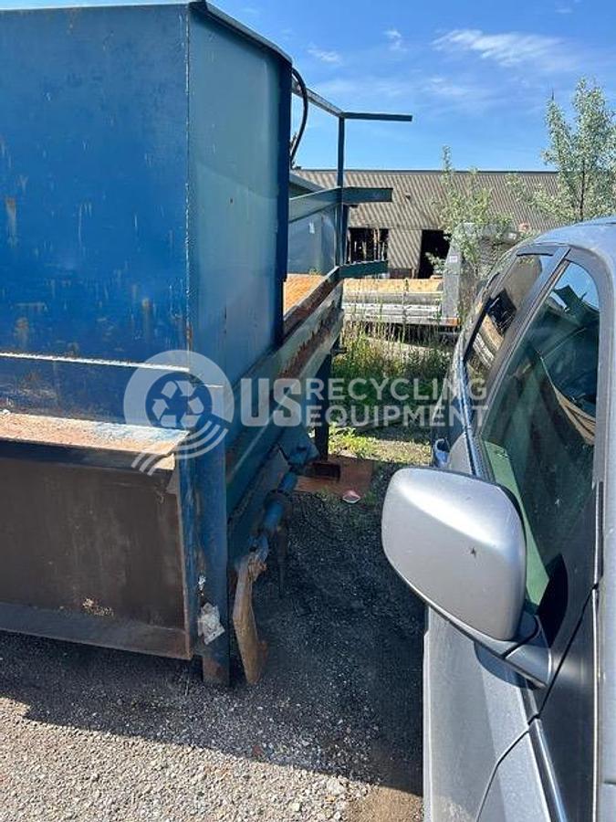 Used HydraPak Model 1500 2 Yard Stationary with 40 Yard Receiver Box