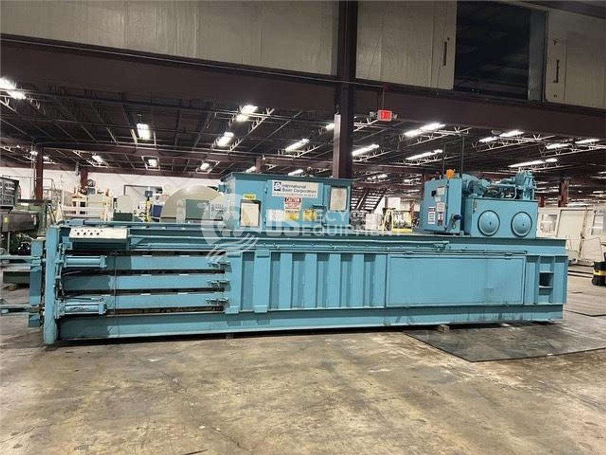 Used 1992 International Baler IB-1290 Closed Door Horizontal