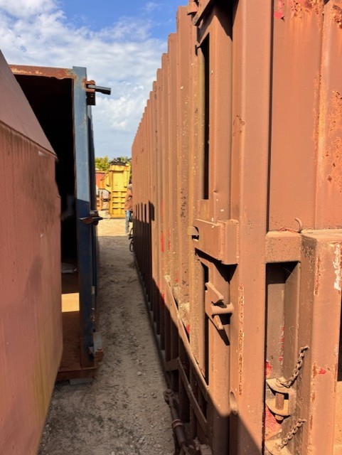 Used Unknown Manufacturer Used 42 Yard Heavy Duty Receiver Box