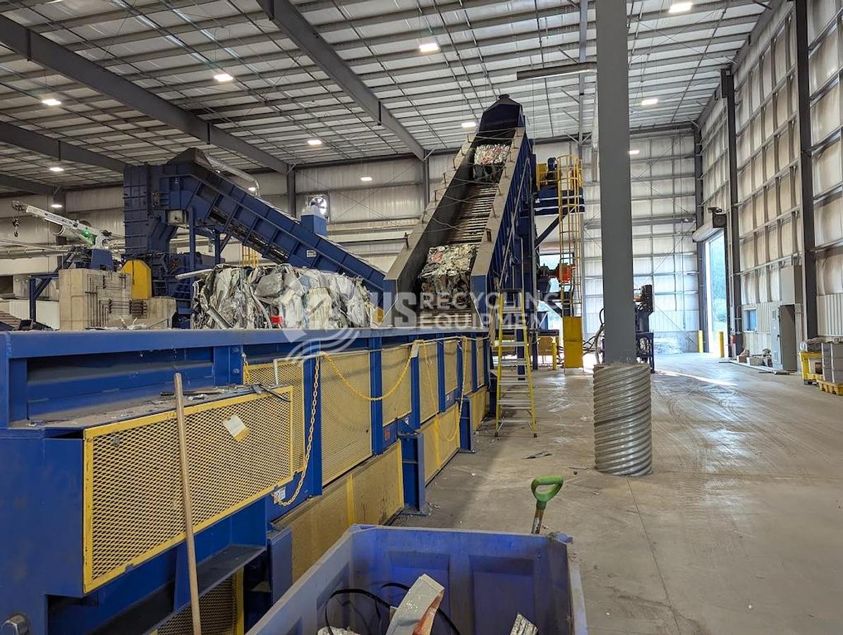 Used American Pulverizer 400HP Pre-Shredder and Conveyor